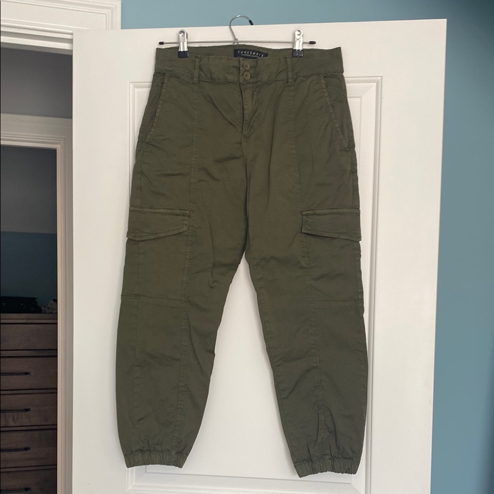 Sanctuary olive cargo joggers - size 29